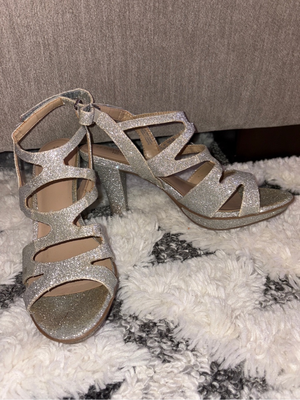 Women’s 7.5 Silver Glitter Strappy High Heel Sandals